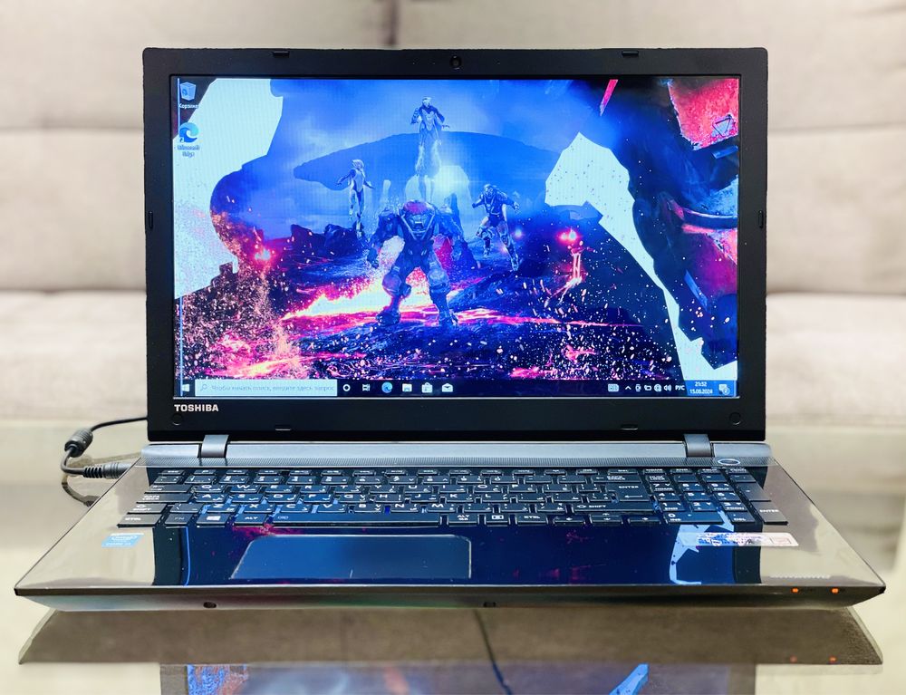 Toshiba Satellite C55/ i3-4005U/1.7 GHz/8 ГБ/HDD 500/HD Graphics 4400