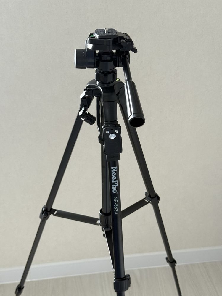 Штатив NeePho 8830 (210см)