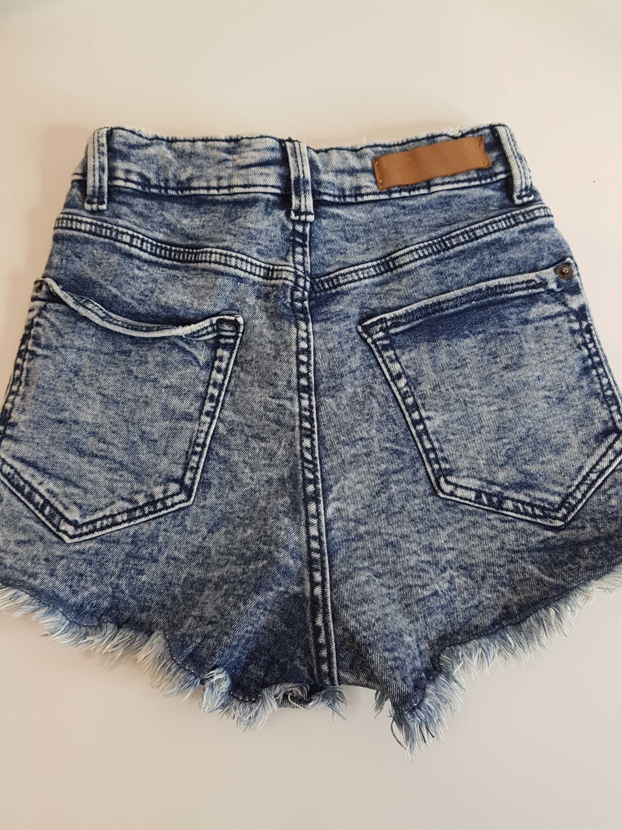 Spodenki krótkie jeansowe 34 Bershka