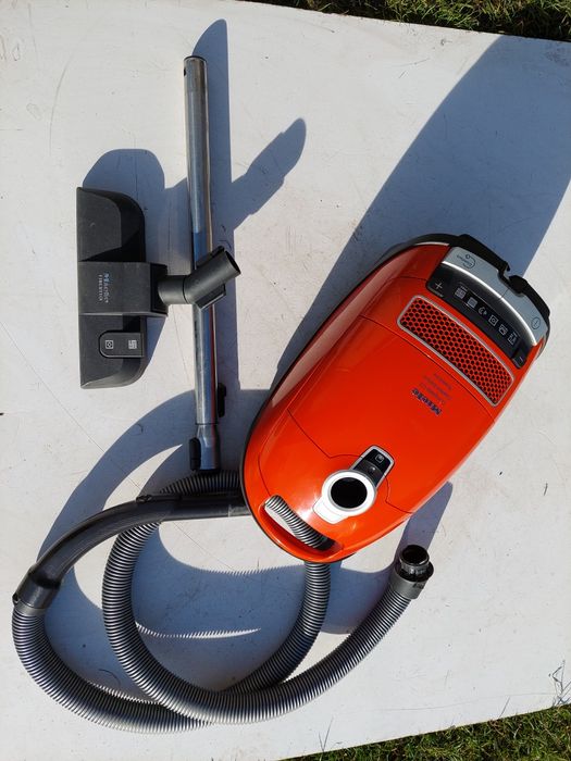 Odkurzacz miele c3 1600W