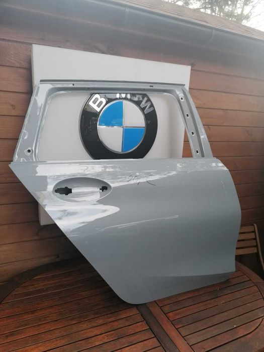 BMW G21 Drzwi prawy tył fabrycznie nowe z uszkodzeniem magazynowym
