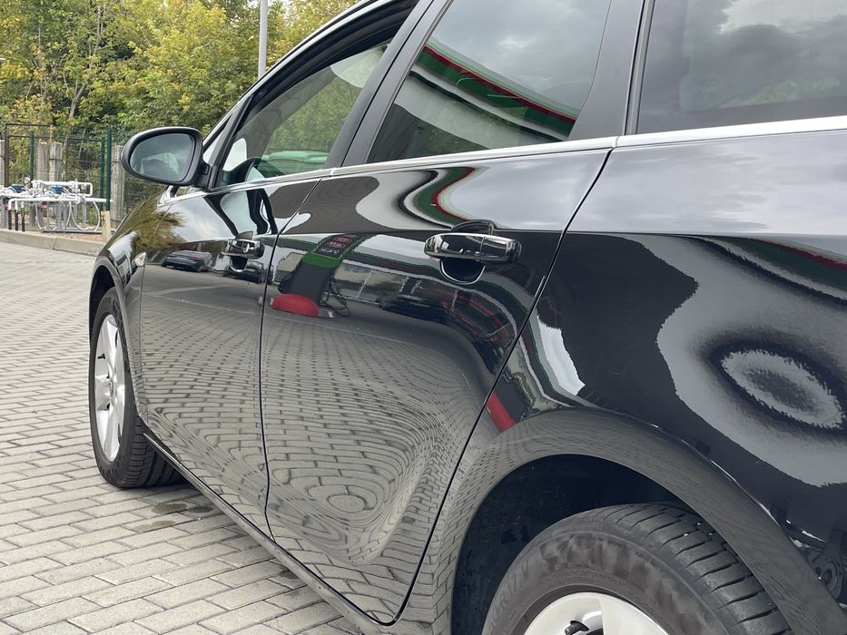 Продам Opel Astra J 2012р. 1.6 бензин Свіжопригнана