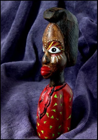 Escultura africana em madeira