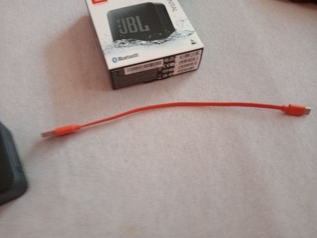 Mini głośnik JBL go essential