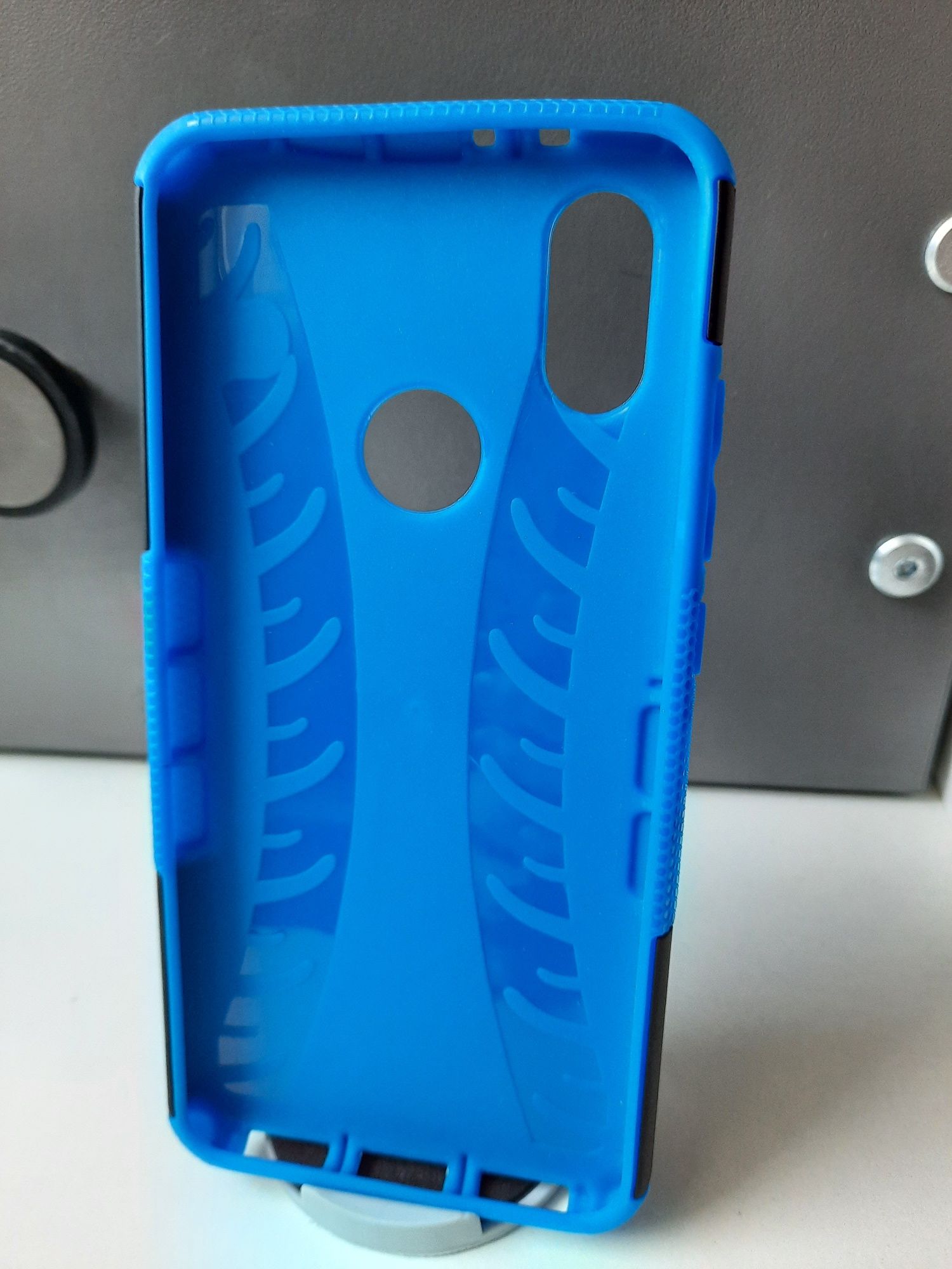 Etui na Xiaomi Mi A2/ 6x z podpórką pancerne nowy