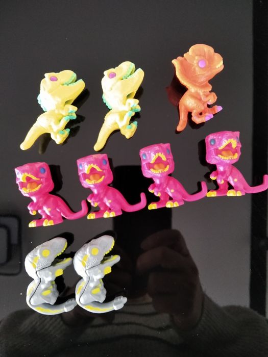 Dinozaury Jurassic World kinder joy