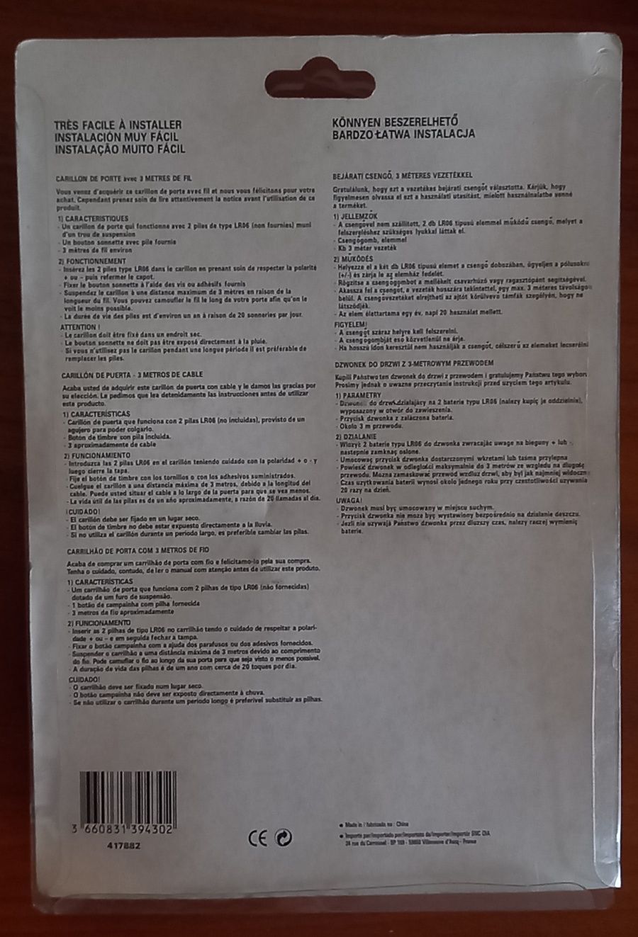 Campainha de porta com fio. Leva 2 pilhas no modulo maior.
