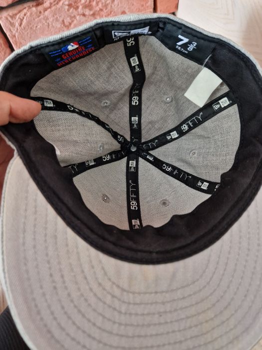 Szara czapka New Era 7 3/8 obwod 58.7 cm