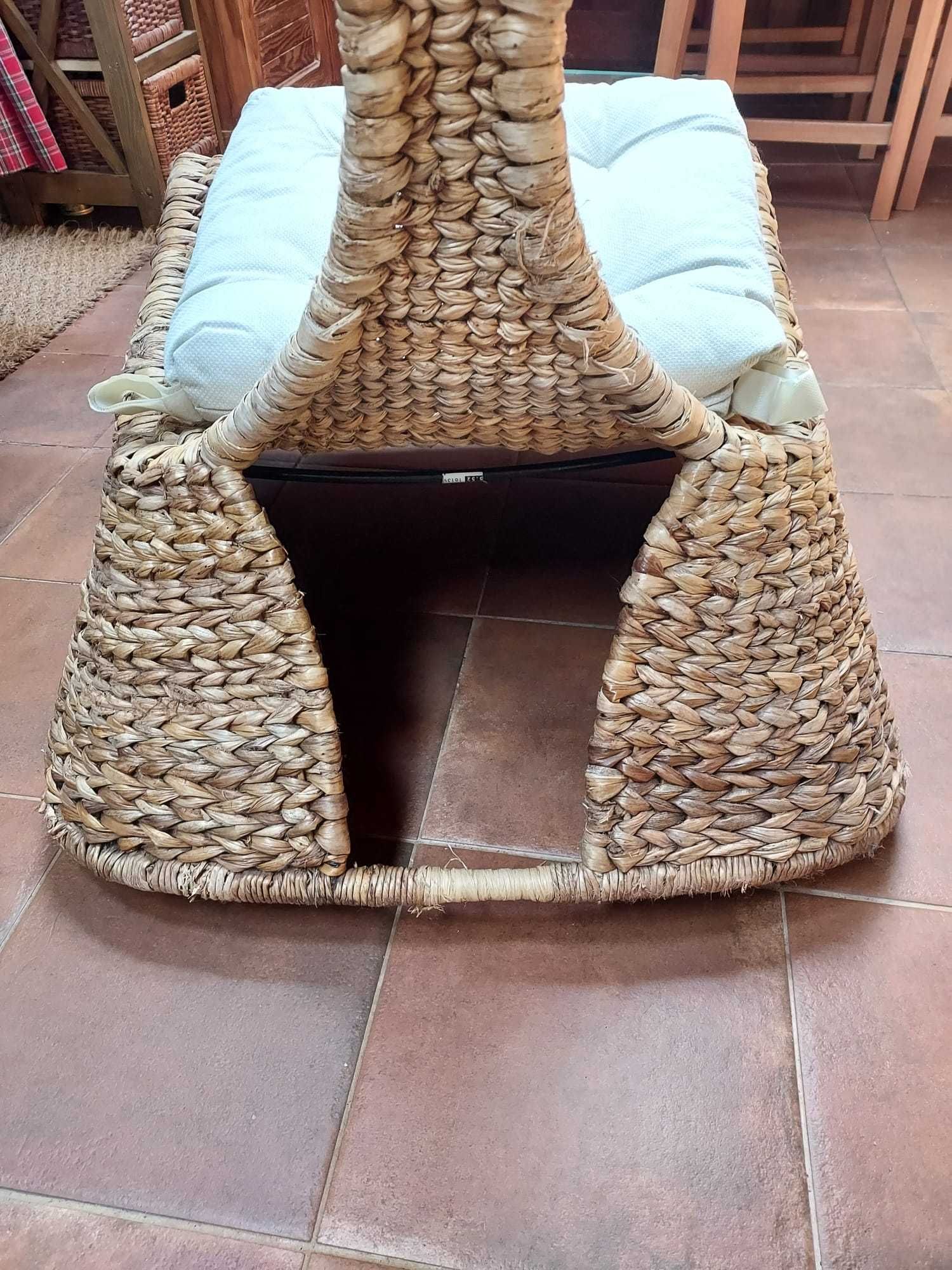 Cadeirão em palhinha da Ikea