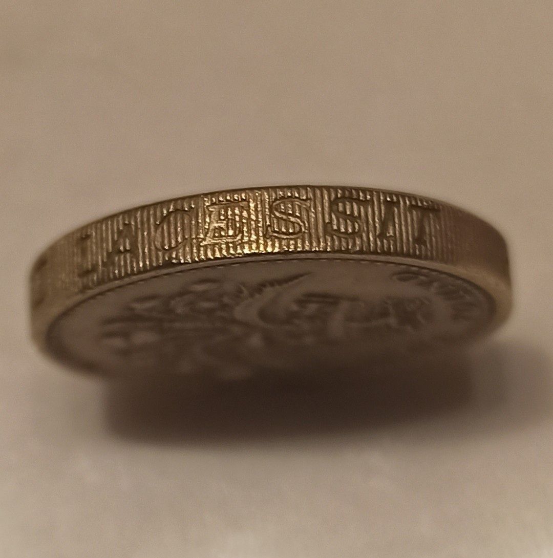 Moneta kolekcjonerska One Pound 1984 Elizabeth II