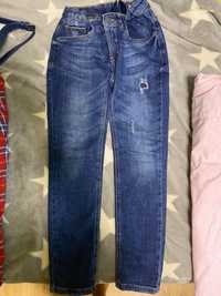 Продам джинсы Zara б/у на рост 134 см