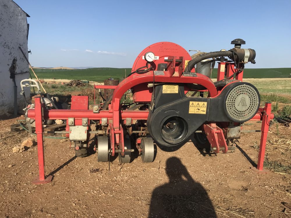 Semeador de sementeira direta de horticolas