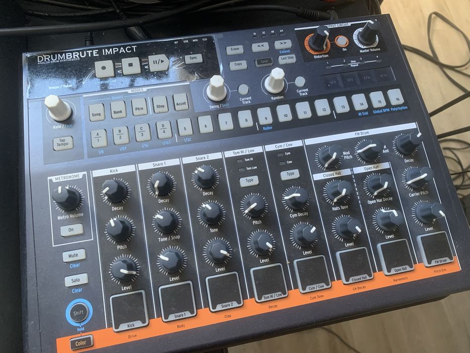 Arturia Drumbrute Impact