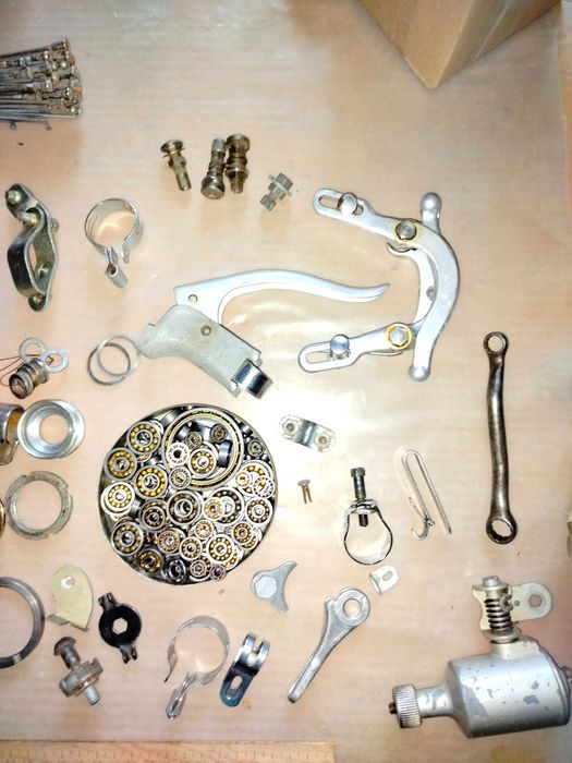 Велозапчасти  детали к велосипедам  ХВЗ велоаптечка ссср