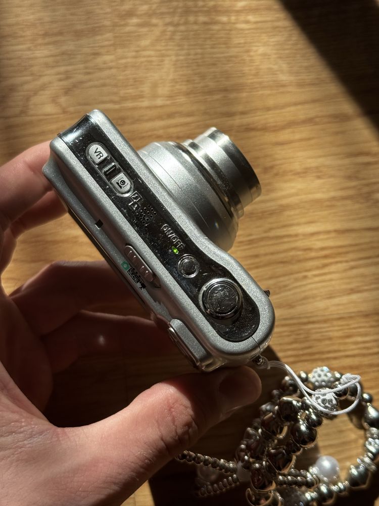 Aparat Kompaktowy Retro Nikon Coolpix L5 vintage cyfrowka