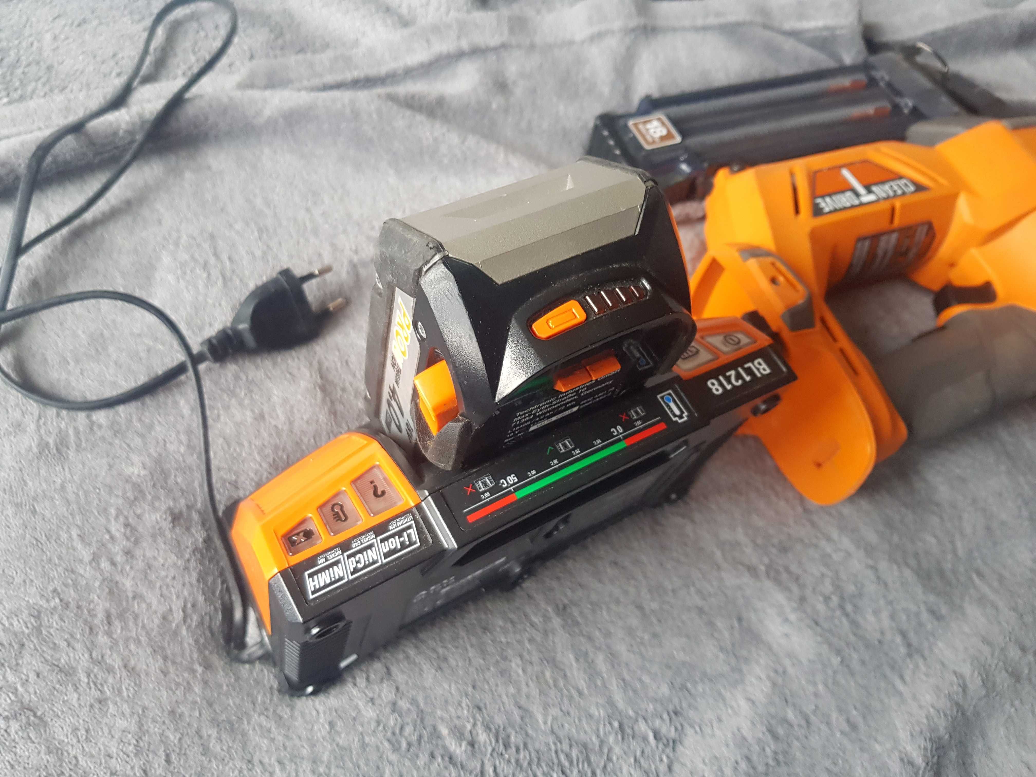 gwozdziarka Ridgid aeg 18v nie zostawia sladow wbijania new tech