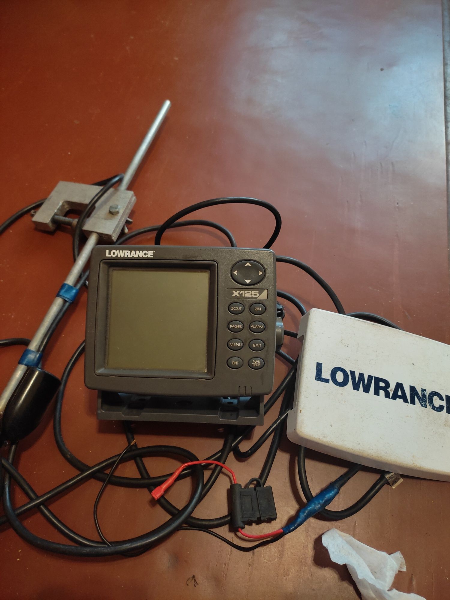 Продам эхолот Lowrance X 125