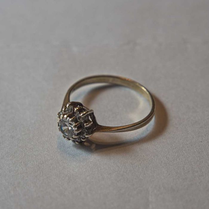 Srebrny pierścionek; rozmiar 18