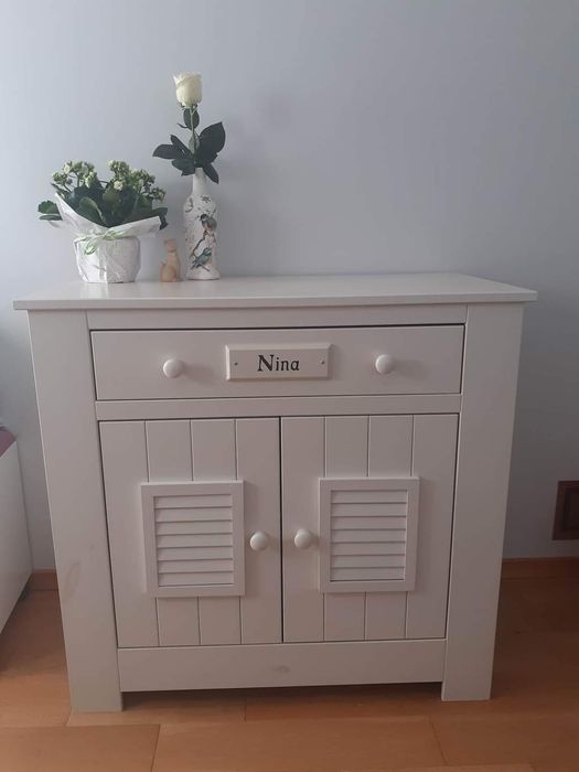 Drewniana Komoda Pinio