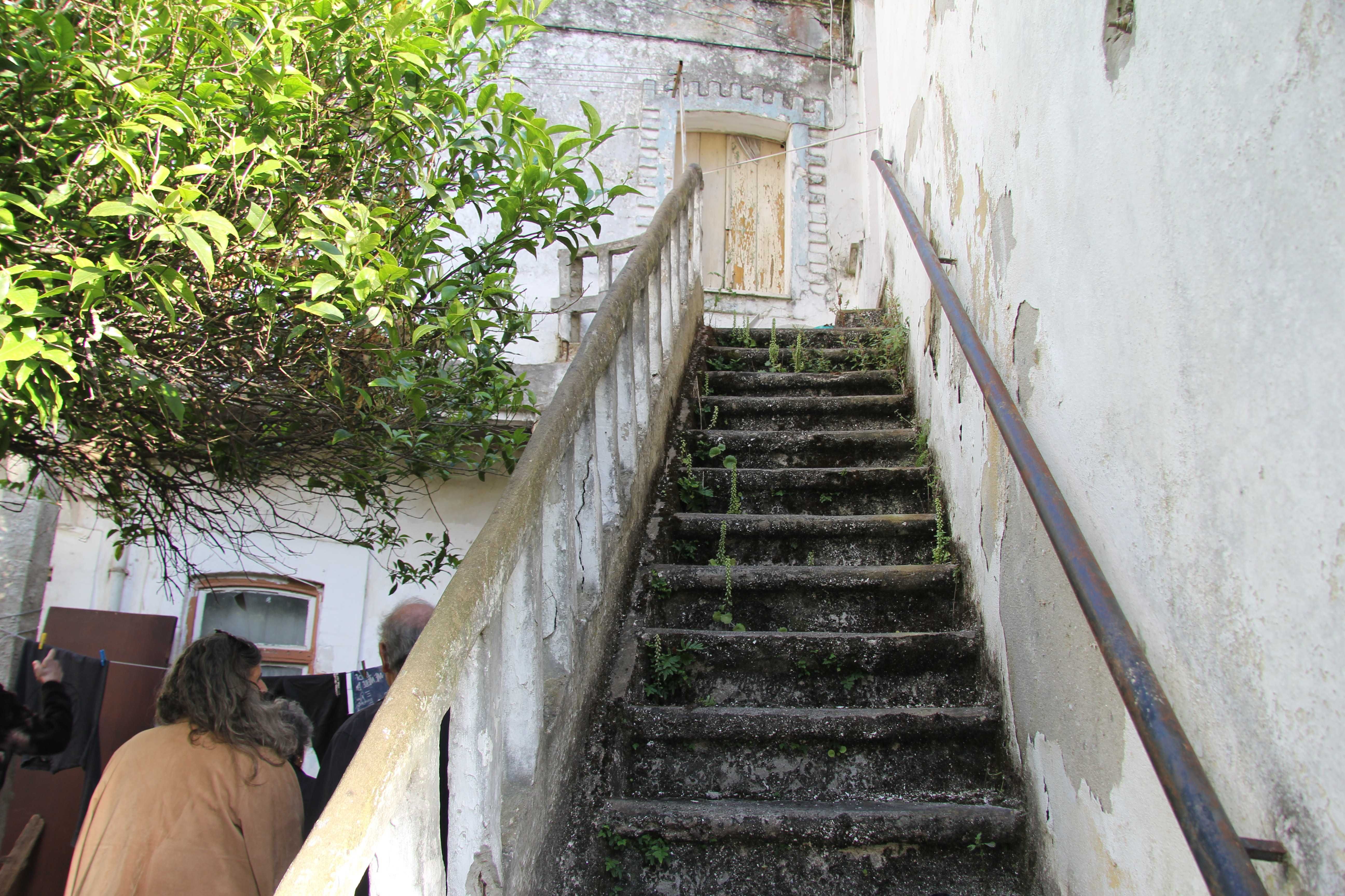 Prédio Barreiro - Rua Miguel Pais 106 e 110