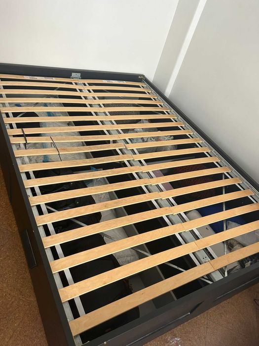Estrutura cama c/arrumação, preto, 140x200 cm BRIMNES, com estrados
