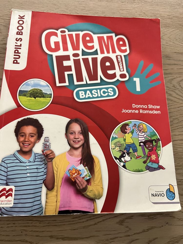 Give me five basic 1 podręcznik stan idealny
