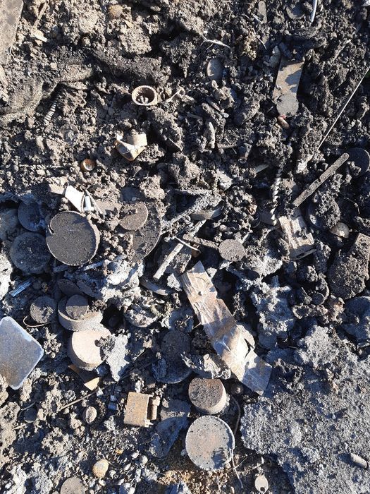 Металобрухт, шлак плазморіза, стружка сталева.