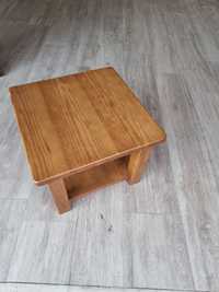 Mesa de madeira de apoio