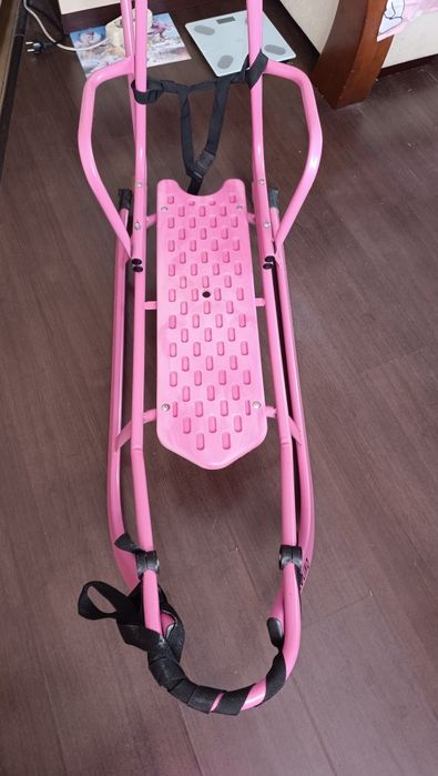 Продам санки малинового цвета