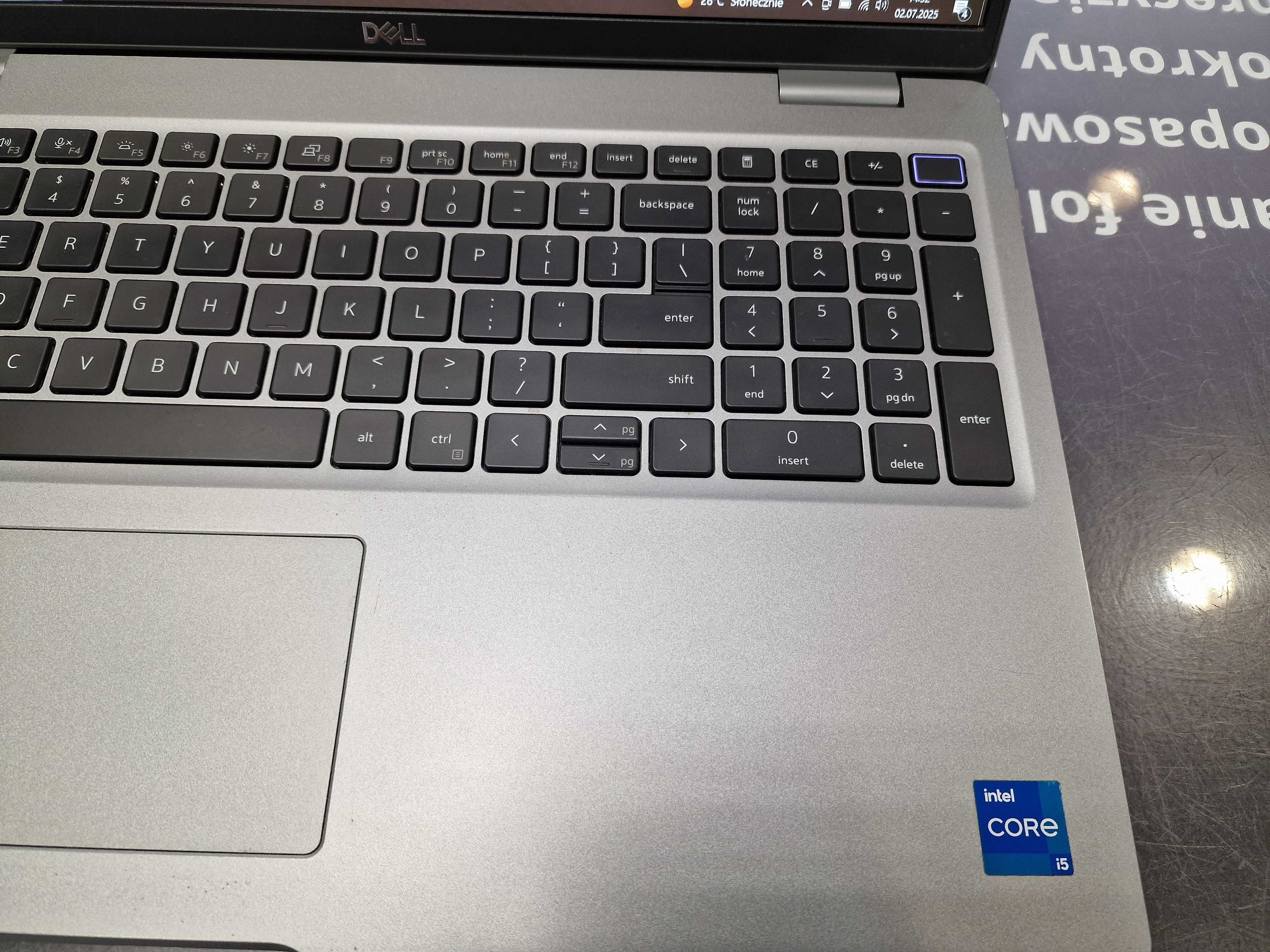 DELL Latitude 5520/ i5-1145G7/ 16GB/ 256GB/ Iris Xe/ W10P/ 15.6" Gra B