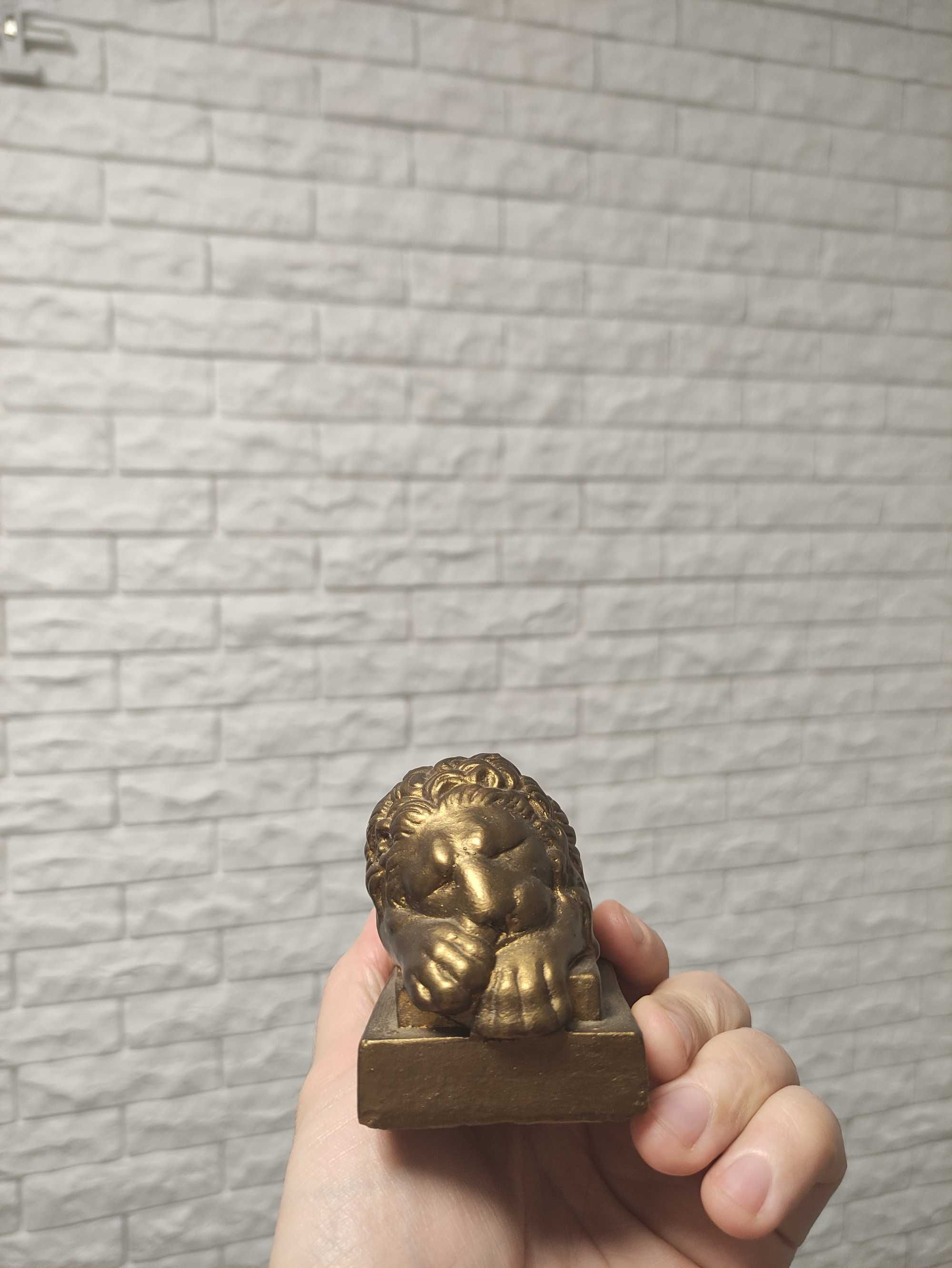 Статуетка лев спящий в золоте статуэтка фигурка