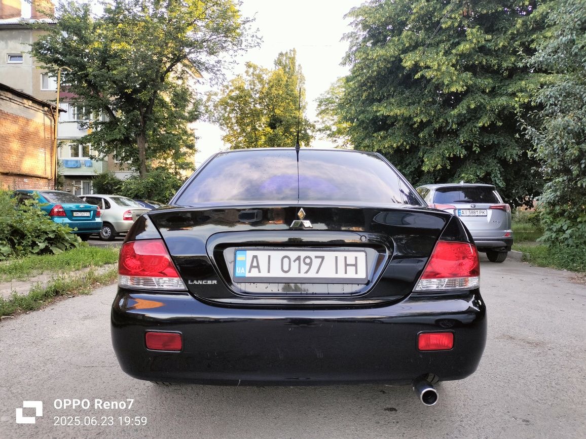 Mitsubishi lancer 9