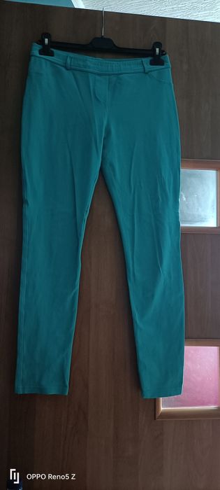 Spodnie damskie stan bardzo dobry rozmiar M, L materiał cotton  elasta