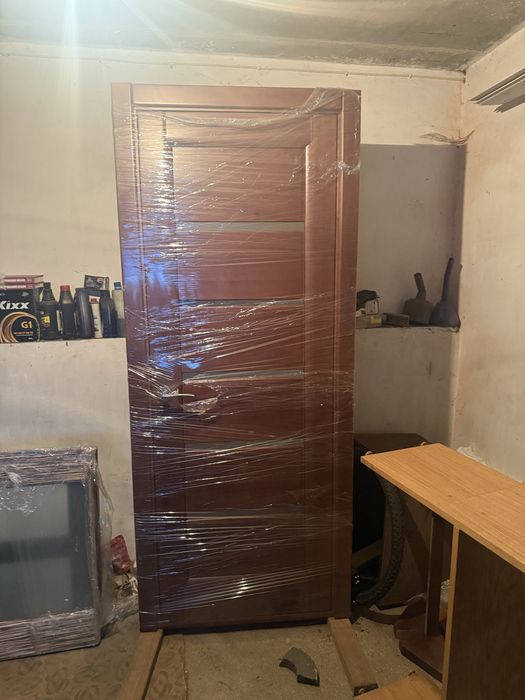 Двери с коробом новые 90 на 210см