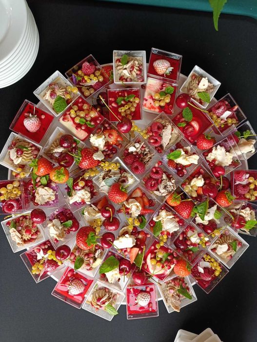 Catering świąteczny / Pierogi / uszka / krokiety / mięsa pieczyste