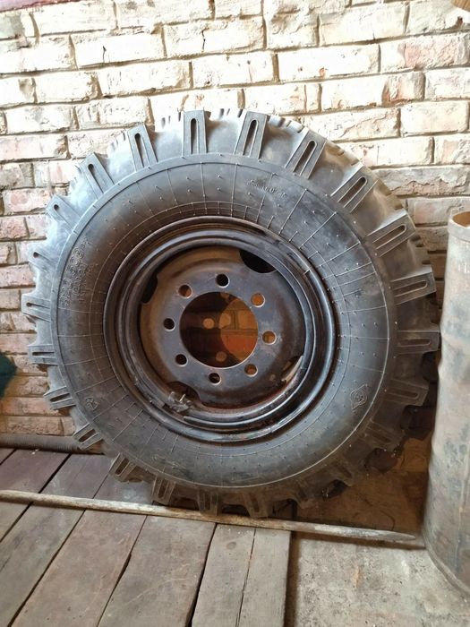 Гума ЗІЛ-131   12.00-20 (320-508)