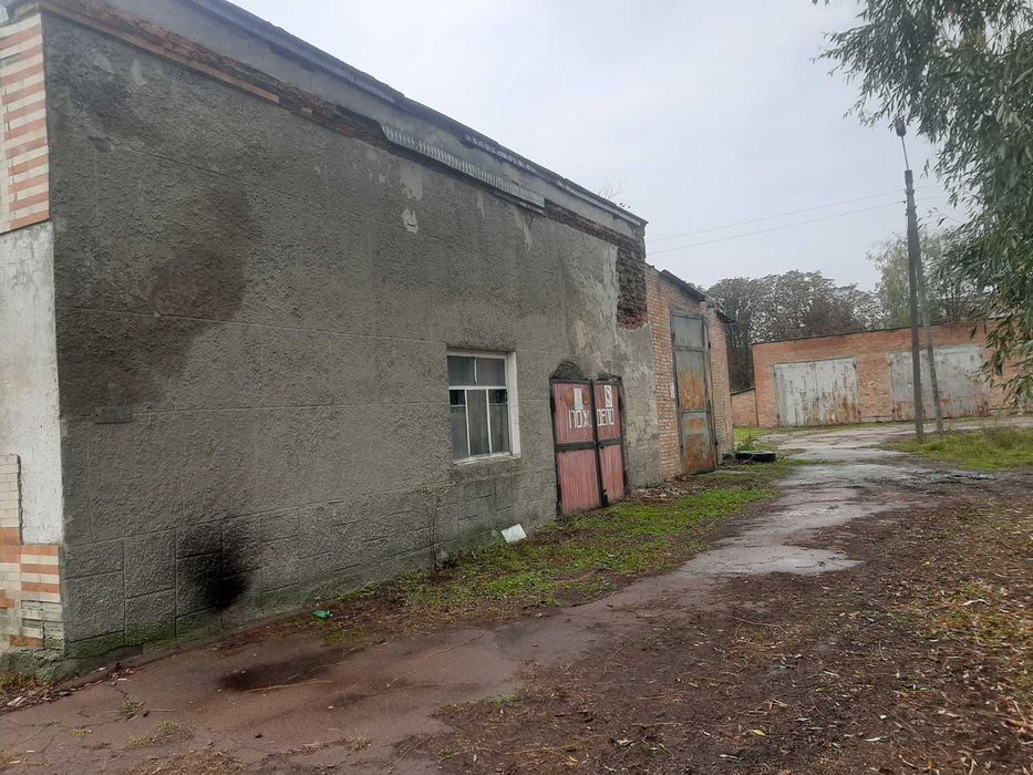 Майновий комплекс  з ЖД під’їздом,земельна ділянка 2,9 га