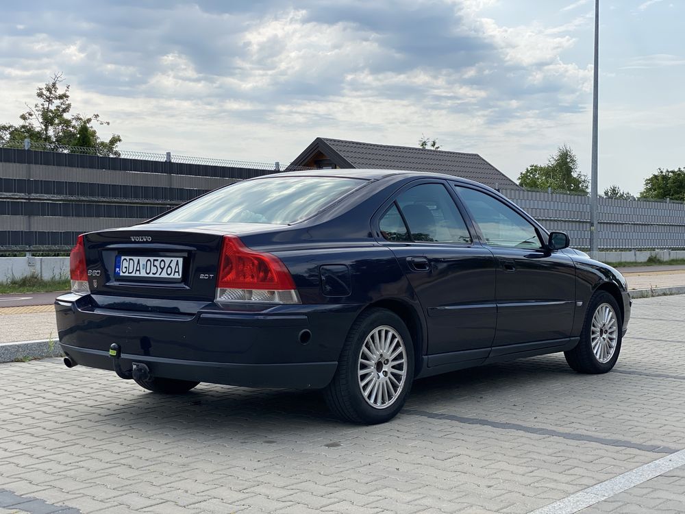 Volvo S60 2.0T 180KM polift manual hak