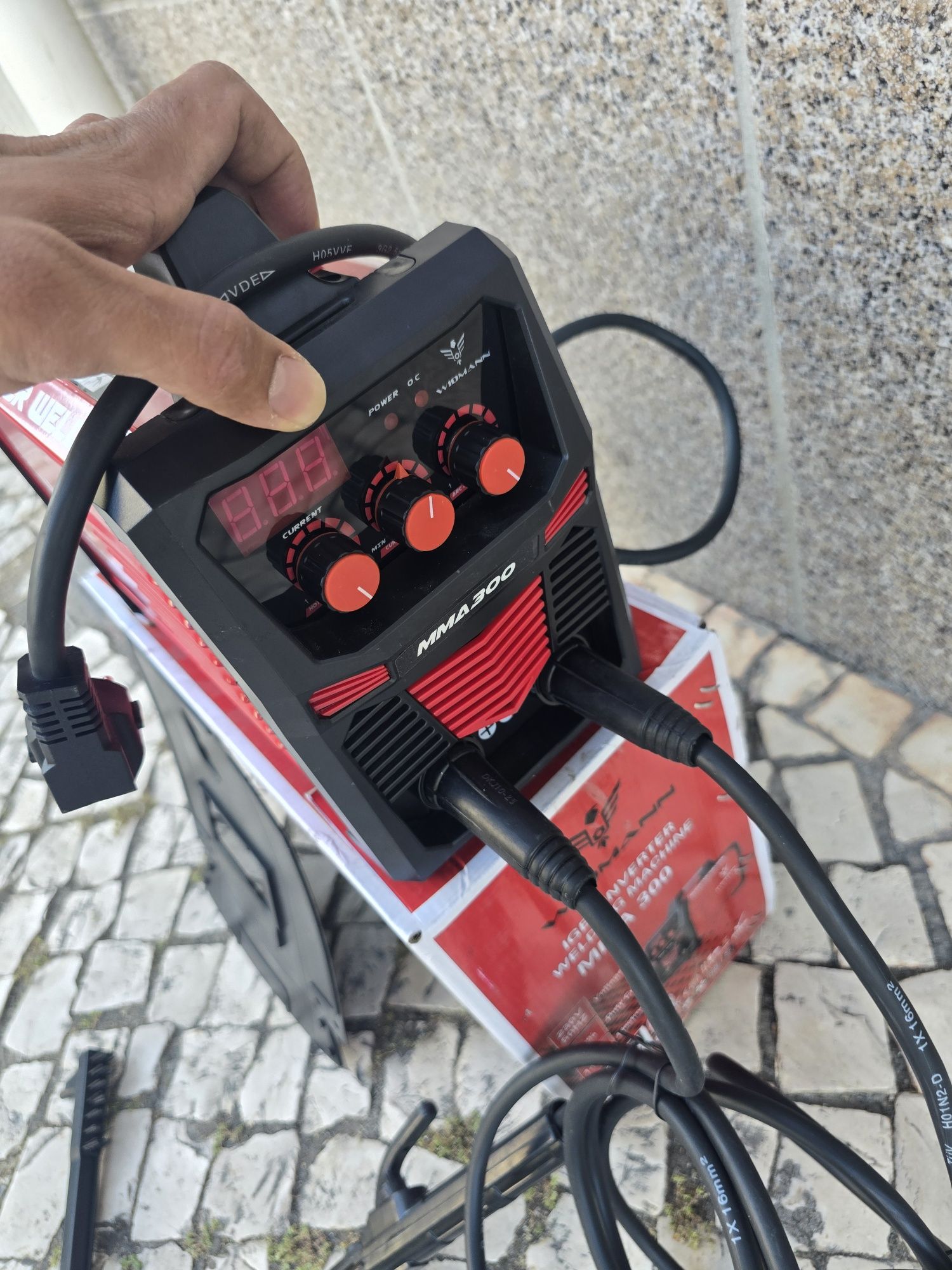 Aparelho de Soldar Inverter 300 A novo

90 €

Descrição

Widma