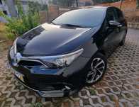 Toyota auris 1.8  hybrid