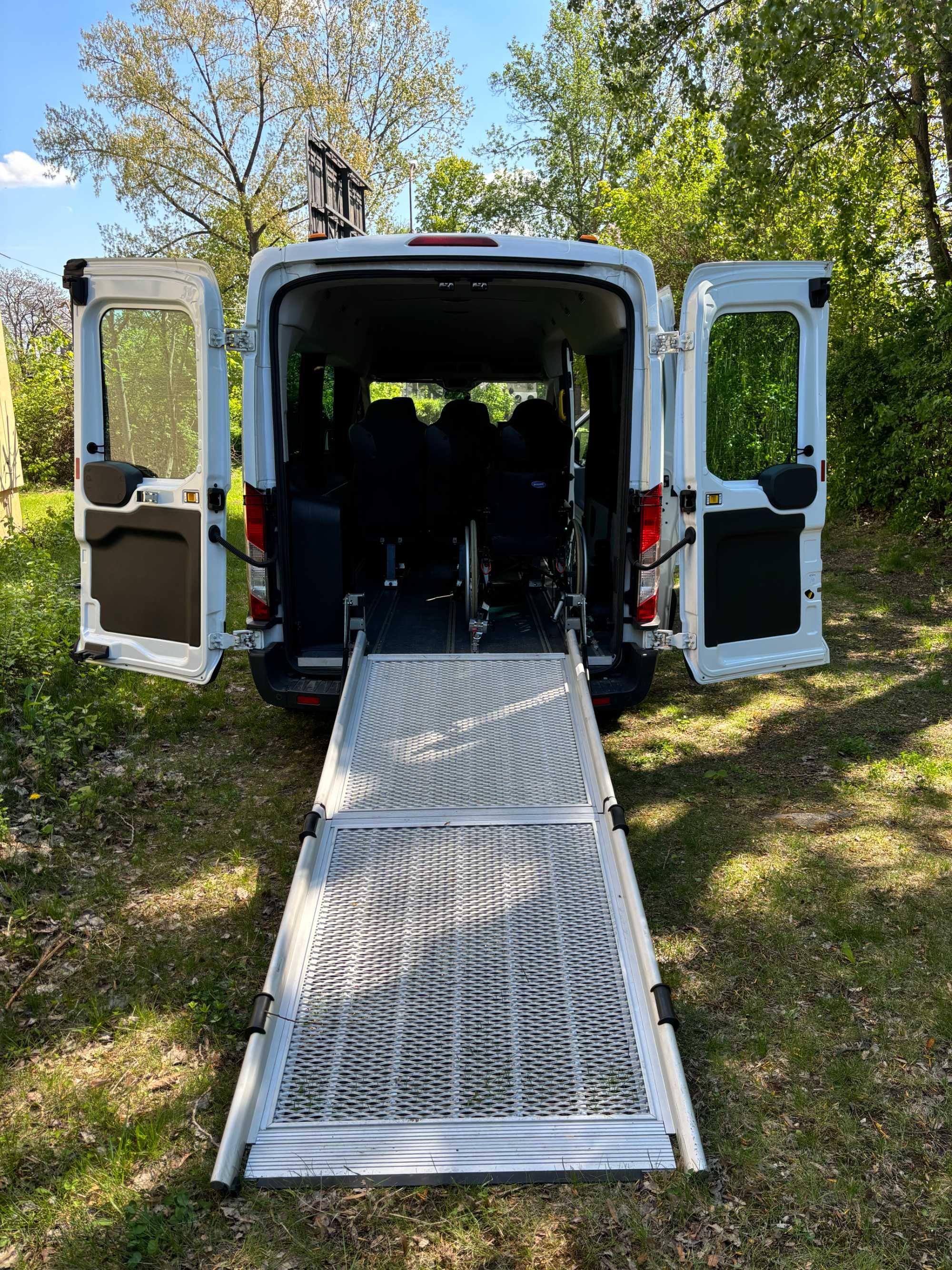 Ford Transit 2015 BUS Przewóz osób niepełnosprawnych 9 os. do 6 wózków
