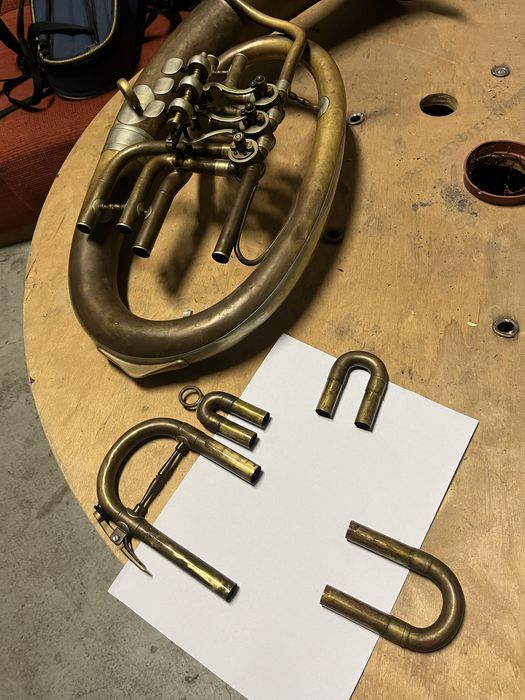 Sakshorn tenorowy produkcji Niemcy/Czechy?