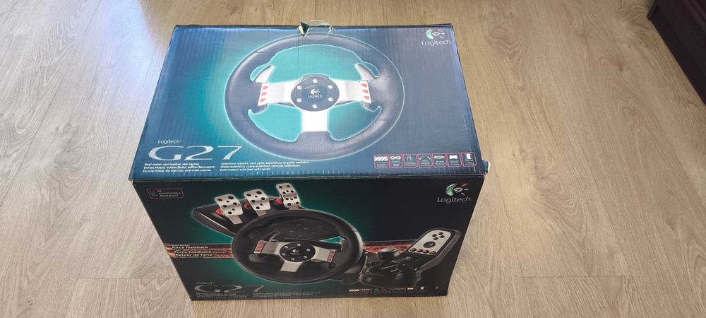 Продам ігрове кермо logitech G27