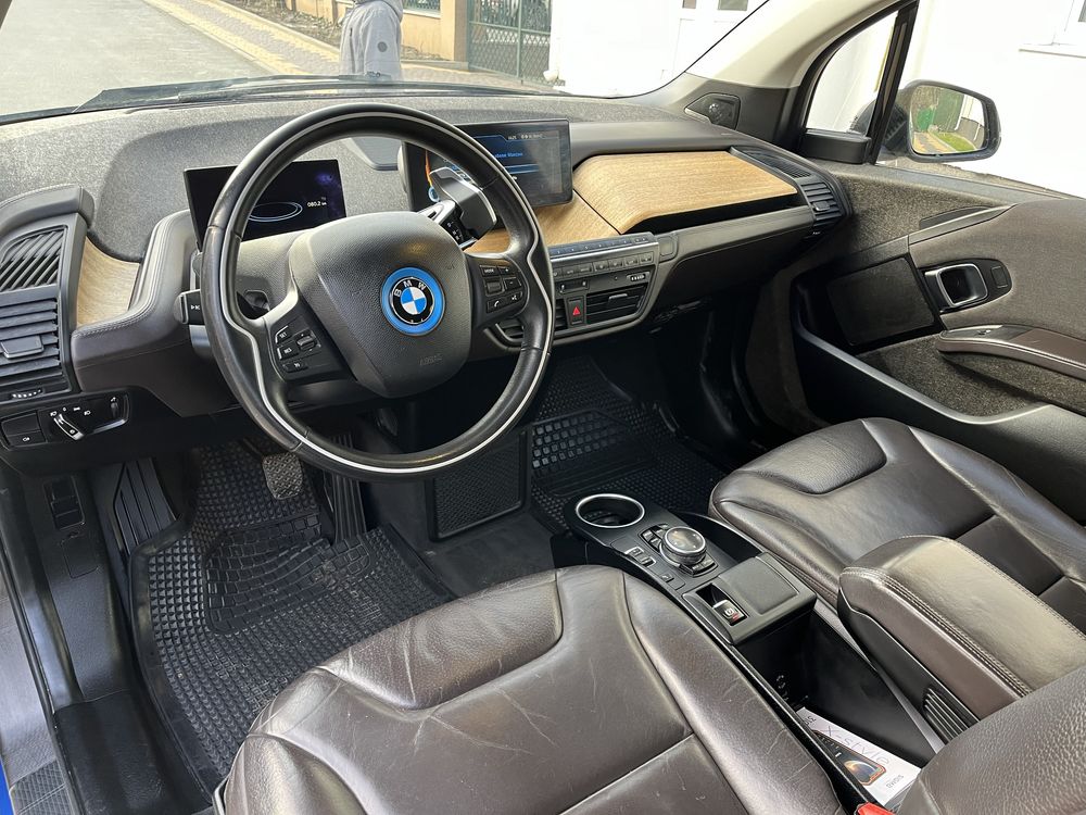 Продам електромобіль BMW i3 в самій максимальній комплектації!