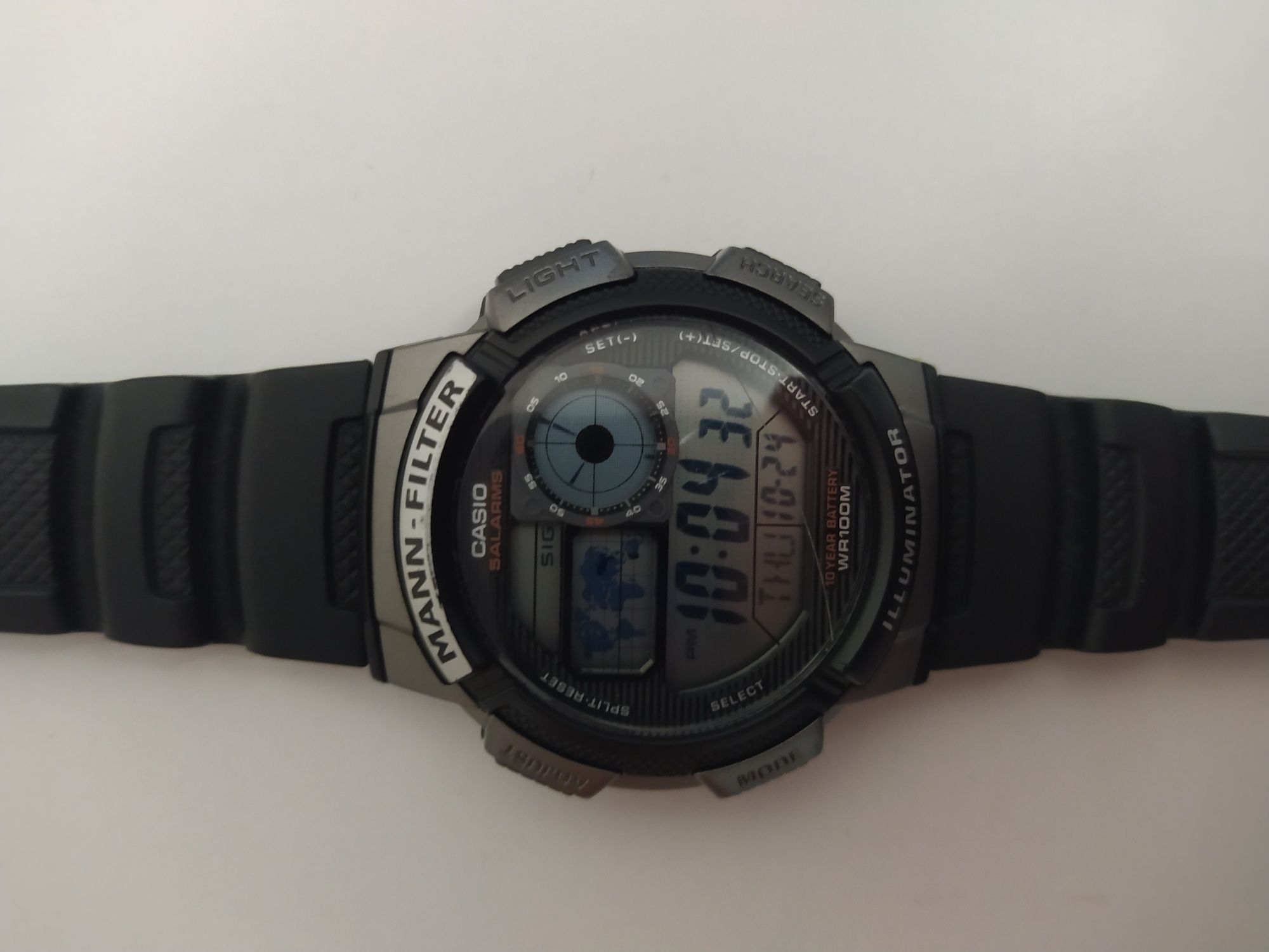 Чоловічий годинник Casio AE-1000W