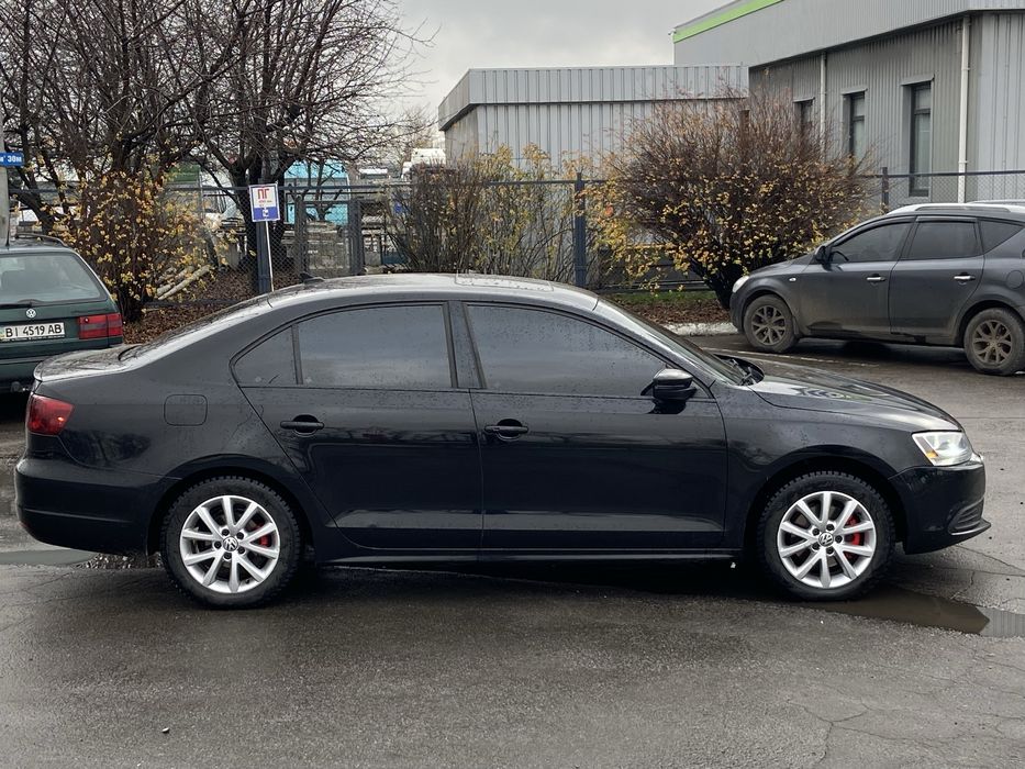 Volkswagen Jetta SE 2013 рік 1.8 Бензин Автомат