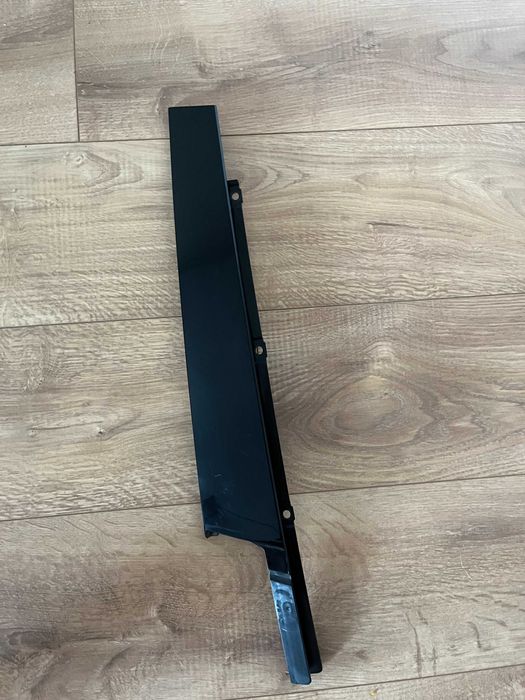 Накладка двері бічна передня права Audi Q5 80A 18- черн глянець