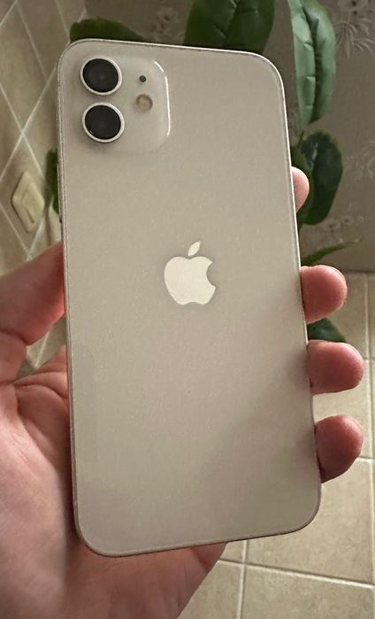 iPhone 12 64Гб White Neverlock