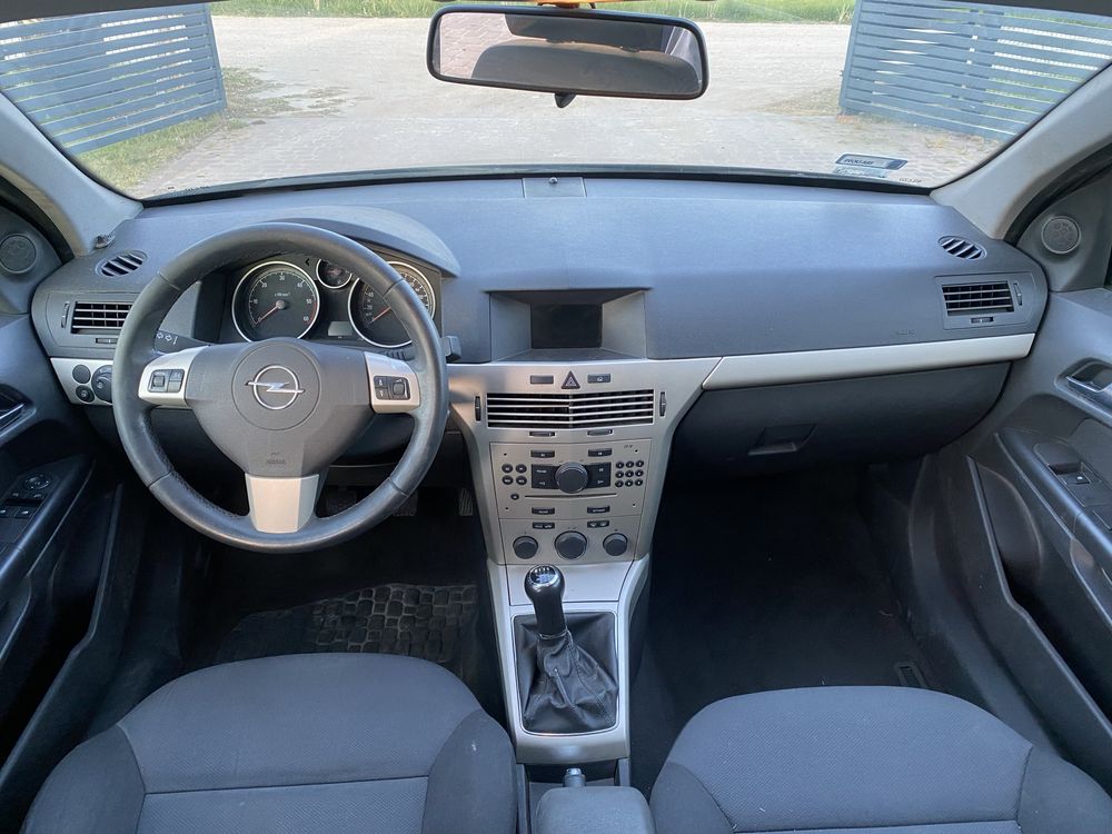 Opel Astra H 1.9 TDCI diesel z 2008 roku