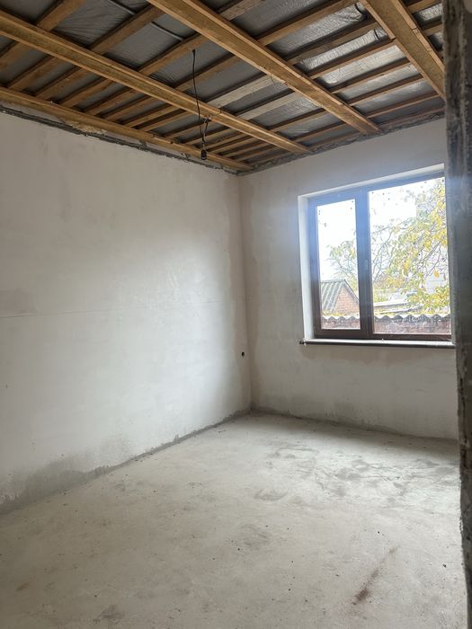 Продається будинок у районі Олексіївки.